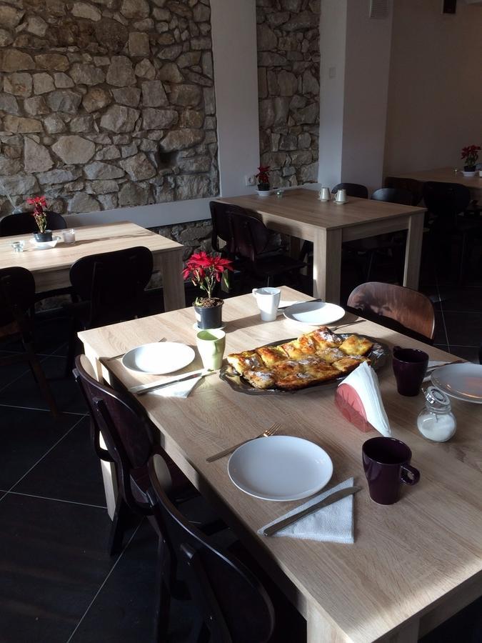 Hotel Hinovi Hvoyna Εξωτερικό φωτογραφία