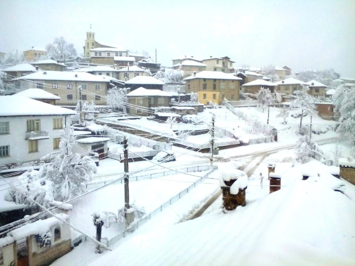 Hotel Hinovi Hvoyna Εξωτερικό φωτογραφία